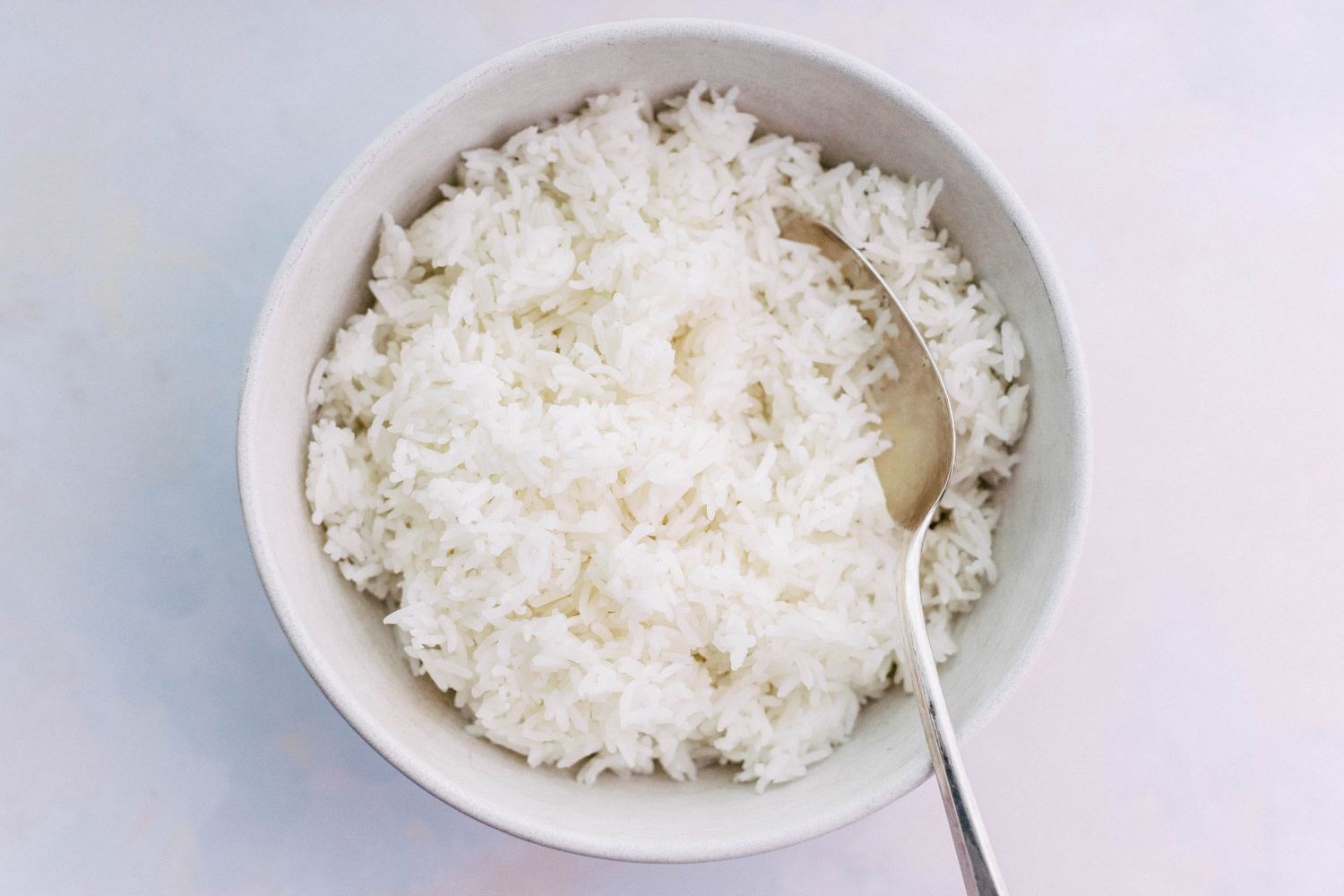 ماذا يحدث عند تناول الأرز الأبيض باستمرار؟