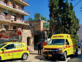 إصابة خطيرة لعامل سقط من علو في القدس