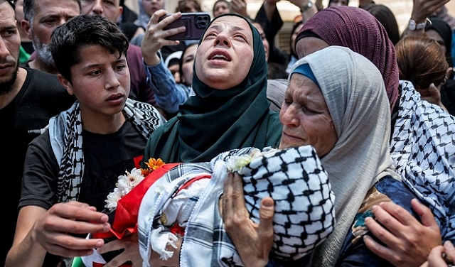 تشييع جثمان الشهيد الطفل محمد التميمي في النبي صالح