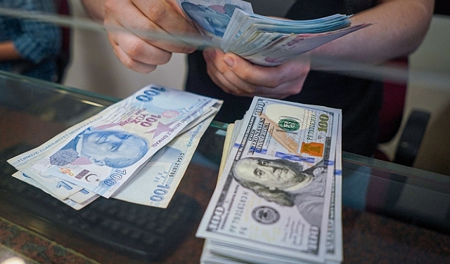 تراجع سعر صرف الليرة التركية مقابل الدولار لتبلغ أدنى مستوى