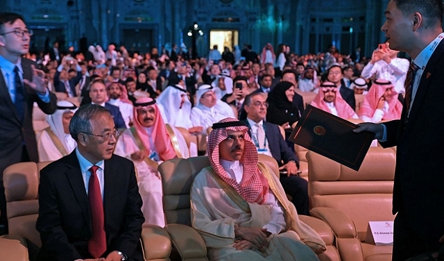 اتفاقات بـ10 مليارات دولار في اليوم الأول من مؤتمر أعمال عربيّ صينيّ في السعوديّة