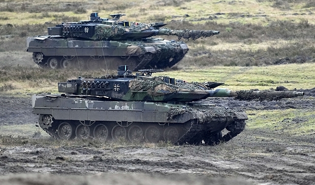 معارك أوكرانيا لاستعادة باخموت تنهك المدافع الألمانية