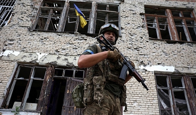 هجمات صاروخية روسية تستهدف أوديسا وأوكرانيا تستعيد بلدات جديدة