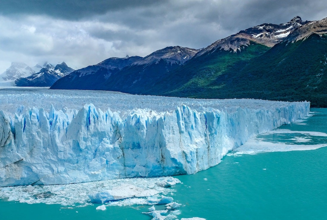 نهر بيريتو مورينو الجليدي في الأرجنتين