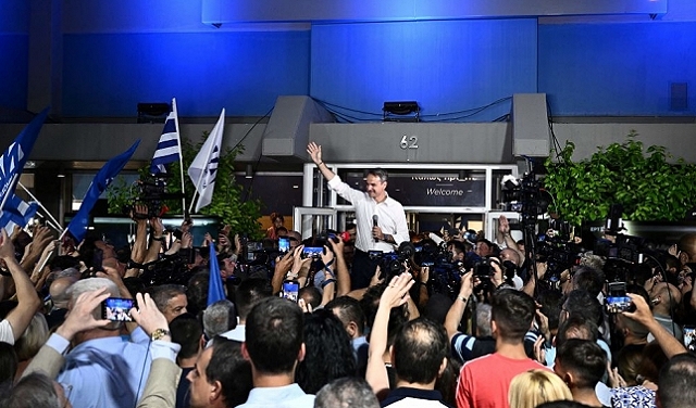اليونان: حزب ميتسوتاكيس اليمينيّ يتصدّر نتائج الانتخابات التشريعيّة بفارق كبير 