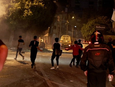 اعتقالات بالضفة وإصابات باشتباكات في نابلس