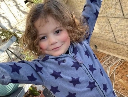 القدس: وفاة طفل (4 سنوات) إثر نسيانه داخل سيارة