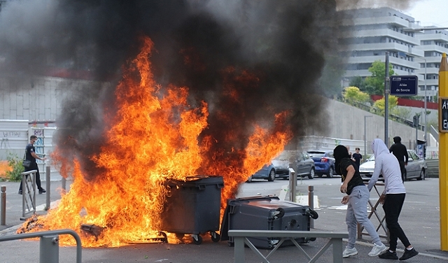احتجاجات غاضبة في فرنسا.. تحقيق في مقتل فتى برصاص الشرطة
