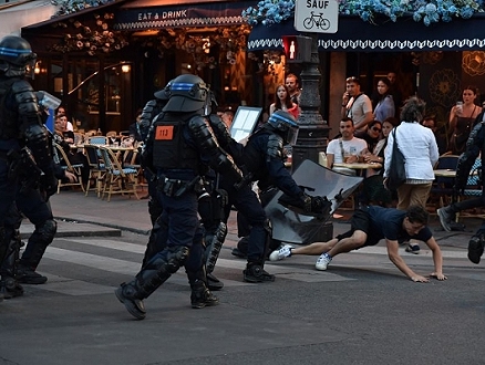 القضاء الفرنسي يحظر مسيرة ضد عنف الشرطة في منطقة باريس