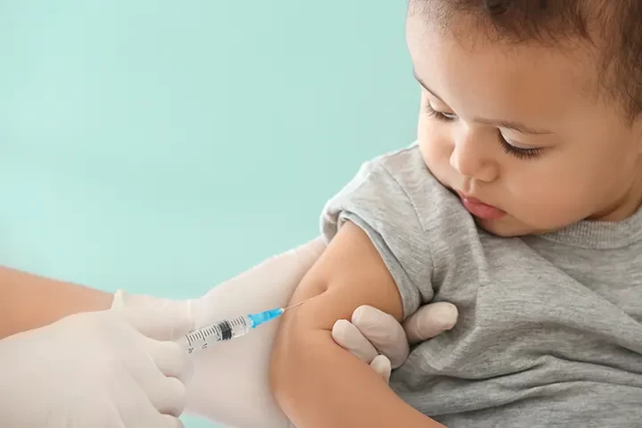 تطعيم المكورات السحائية 