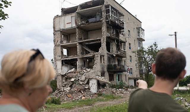 تقدم للقوات الأوكرانية بالجنوب وقتلى بقصف روسي لمركز مساعدات