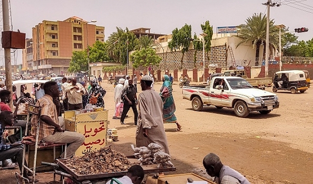 السودان: 34 قتيلا بينهم أطفال بقصف استهدف سوقا بأم درمان