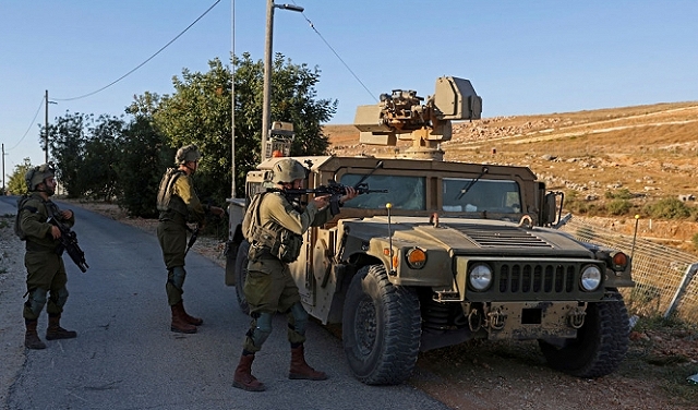 الجيش الإسرائيلي يطلق النار على لبنانيين بينهم صحافي بزعم إلقاء حجارة