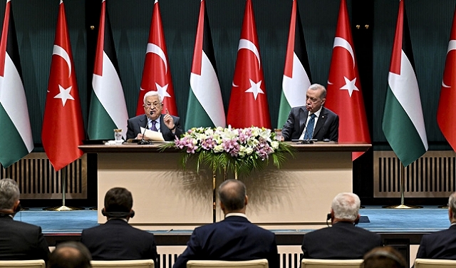 إردوغان يلتقي عبّاس: لا نقبل بتغيير الوضع التاريخيّ للأماكن المقدّسة بفلسطين