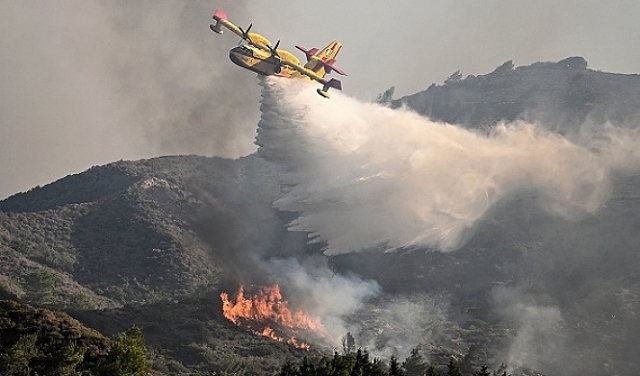 مصرع 3 أشخاص جراء حرائق الغابات باليونان  