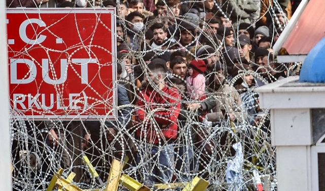 أبرز الادّعاءات المضللة حول ترحيل لاجئين سوريين من تركيا