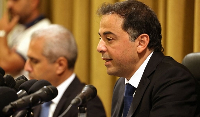 وسيم منصوري يتسلم مهام حاكم مصرف لبنان بالوكالة ويحث على الإصلاح