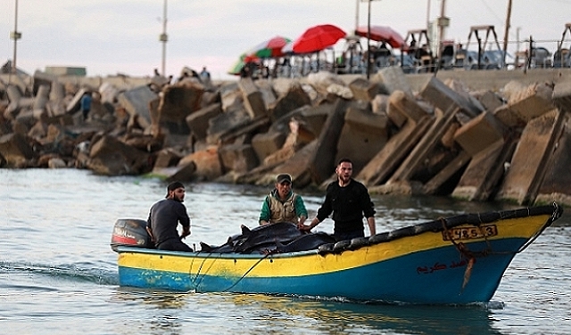 إصابة صياد برصاص الاحتلال قبالة شاطئ غزة