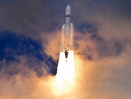 بعد محاولة فاشلة قبل سنوات: صاروخ "شاندريان 3" يدخل مداره حول القمر