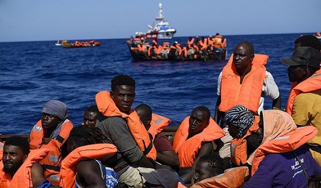 عشرات المفقودين.. العثور على جثث 10 مهاجرين قبالة سواحل تونس