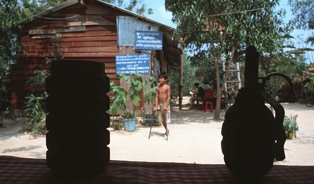 كمبوديا: العثور على ألفي قنبلة تعود لفترة الحرب الأهليّة داخل مدرسة