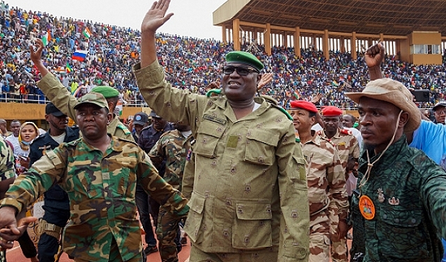 الاتحاد الإفريقي يبحث أزمة النيجر وحكومة الانقلاب تتحدى 