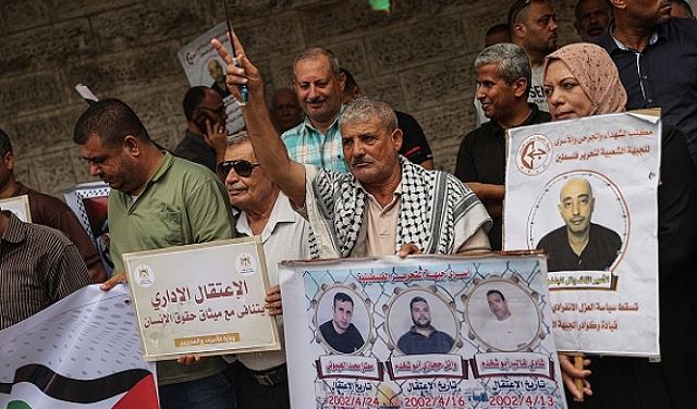 170 طفلا بسجون الاحتلال: 9 معتقلين إداريين يواصلون الإضراب عن الطعام