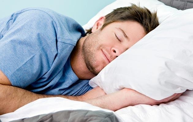 الآثار السلبية لعدم النوم بعمق ليلًا