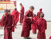 عقوبات أميركيّة على مسؤولين صينيّين جرّاء "الاستيعاب القسريّ" لأطفال التيبت