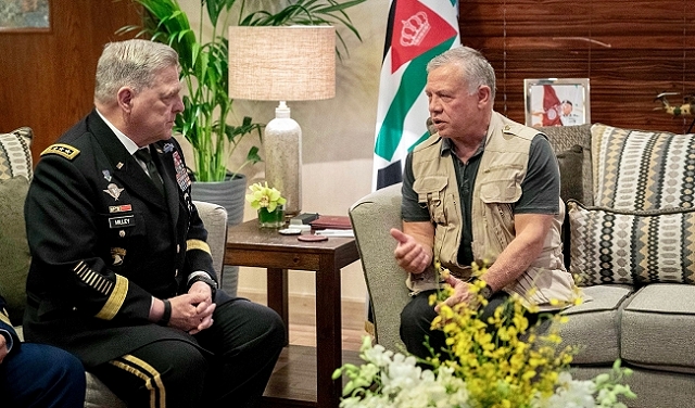 ملك الأردن ورئيس أركان الجيش الأميركيّ يبحثان التعاون الدفاعيّ