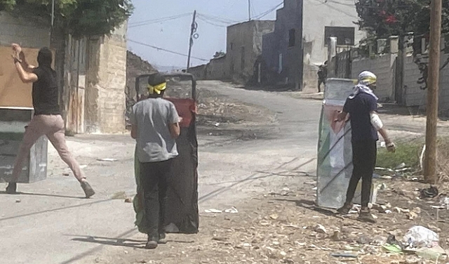 الضفة: إصابات في مواجهات مع الاحتلال واعتداءات المستوطنين