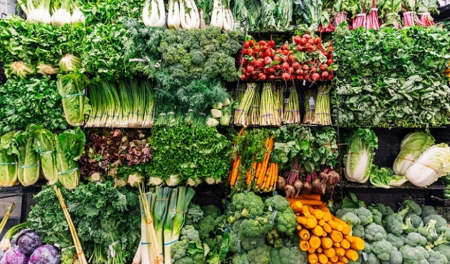 خلال العقد الماضي: كيف بدأ العالم يتحوّل نحو النظام الغذائيّ النباتيّ؟