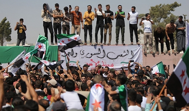 احتجاجات مستمرة ضد النظام وتدهور الأوضاع المعيشية جنوبي سورية