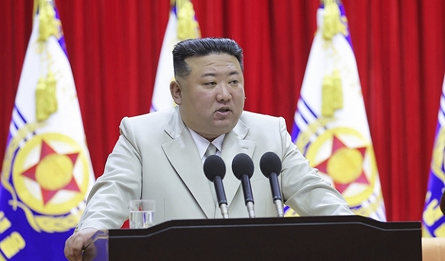 زعيم كوريا الشمالية يحذر من نشوب حرب نووية