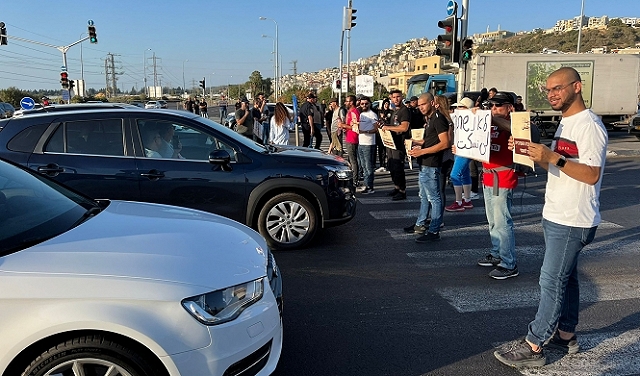 الفريديس: وقفة احتجاجية وإغلاق شارع 4 إثر مقتل شاب