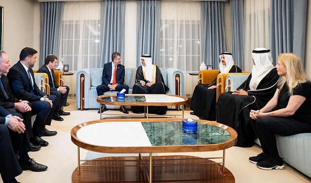 كوهين يلتقي ولي عهد البحرين قبل تدشين سفارة إسرائيل بالمنامة