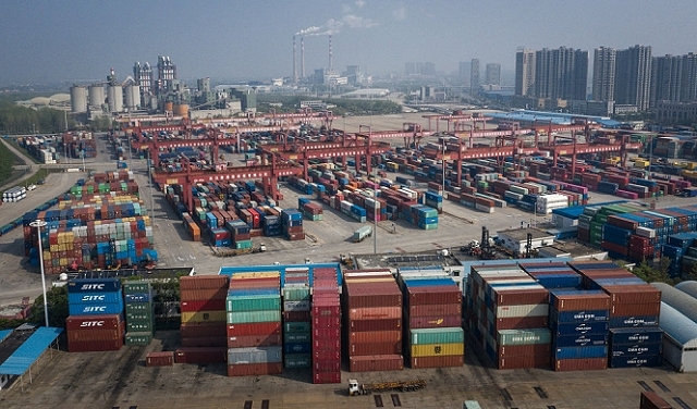 تراجع إضافي للصادرات والواردات الصينية في آب