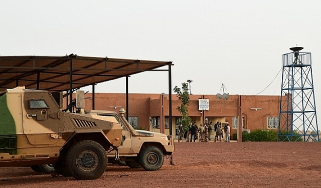 النيجر: اتهام فرنسا بنشر قواتها استعدادا لتدخل عسكري  