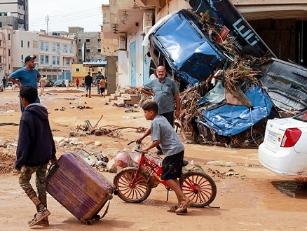 جثث جرفتها السيول إلى البحر: ارتفاع عدد قتلى فيضانات ليبيا إلى 5 آلاف و300 قتيل