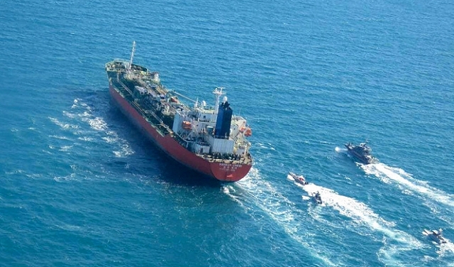 تقرير: بحرية الحرس الثوري الإيراني تحتجز سفينتين ترفعان علم بنما