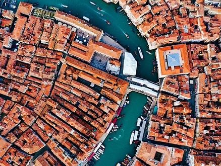 اليونسكو تقرّر عدم إدراج مدينة البندقيّة في قائمة التراث العالميّ المهدّد بالخطر