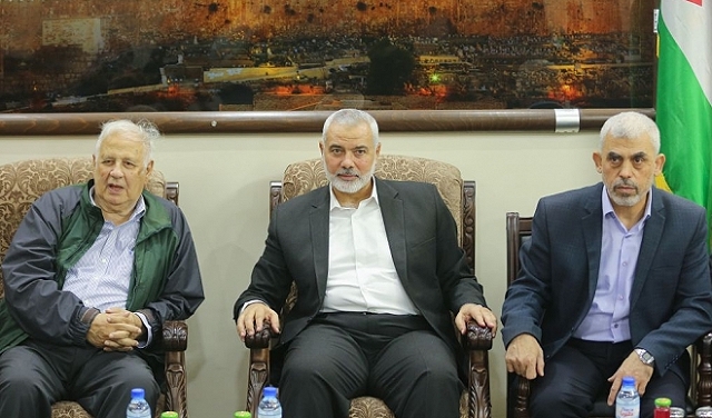 وفد من لجنة الانتخابات المركزية يصل قطاع غزة 