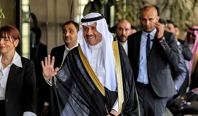 السفير السعودي لدى فلسطين يلغي زيارته للأقصى
