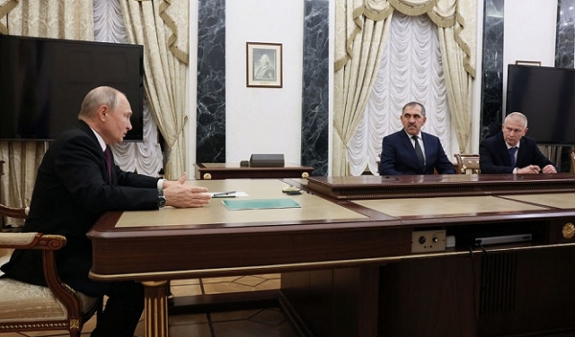 بوتين يطلب من مساعد سابق لقائد 