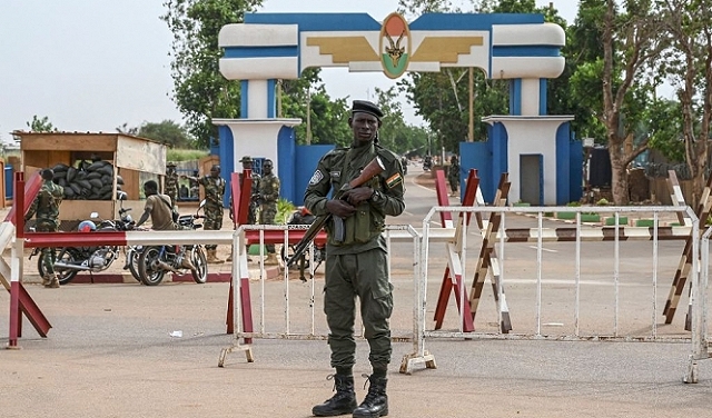العسكريّون في النيجر يقبلون مبادرة وساطة جزائريّة قائمة على 