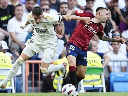 بيلينغهام يعيد ريال مدريد إلى صدارة الدوري الإسباني