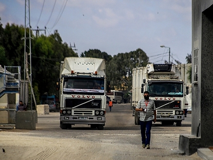 تعزيزات للجيش المصري قرب غزة وقافلة إغاثية تتجه لمعبر رفح