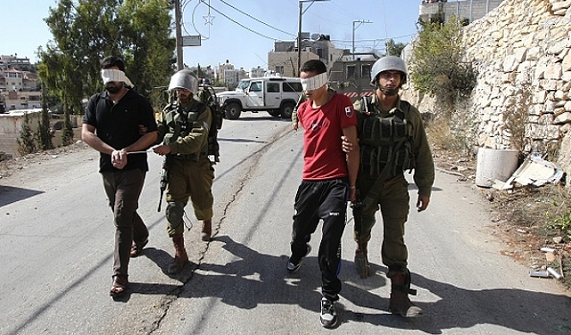 بينهم قيادات في حماس: حملة اعتقالات تطال 80 فلسطينيا بالضفة والقدس