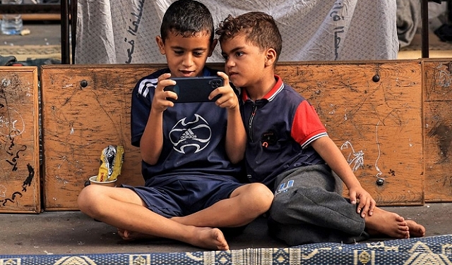 تحت القصف المتواصل: كيف يعيش أطفال غزّة؟