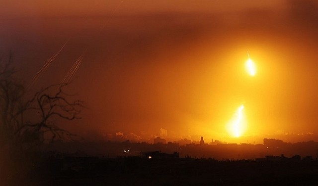 واشنطن: لا ندعم وقف إطلاق النار.. نتنياهو تعهد لبايدن بزيادة المساعدات إلى غزة